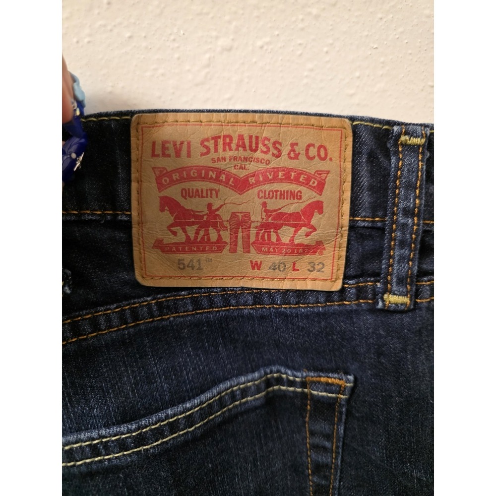 Levi's‎ 541 Athletic Fit Men's Dark Wash Jeans Size 40x32 Tapered Stretch Denim - Picture 5 of 8